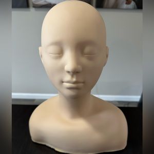 Esthetics Mannequin Head - Spa Equipment